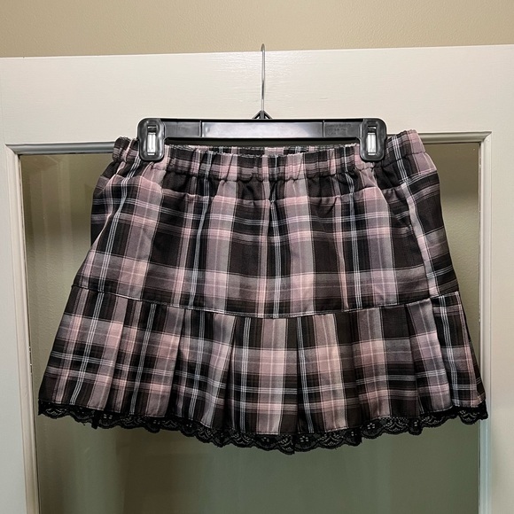 Women's Black and Pink Skirt - Picture 5 of 7